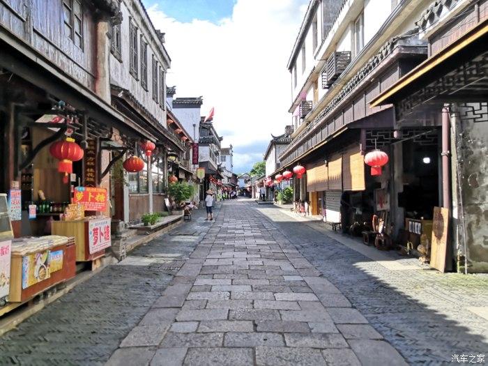 轴距近3米,2秒级加速,这台性能轿跑或20万起售,目测要火!